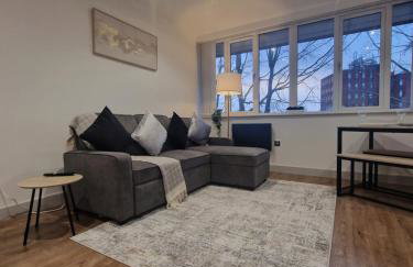 Uebert Heights 2bed Slps up to 6 Central Cannock Location 5min Walk to Cannock Town - Foto 1