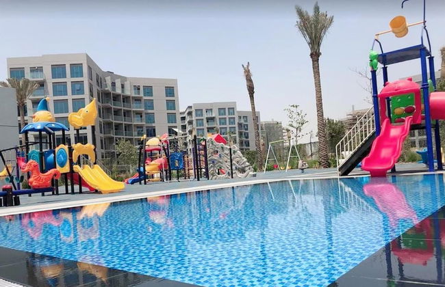 Elite LUX Holiday Homes - Stylish 1 BR Pool World Class Gym in Dubai South - Photo 19