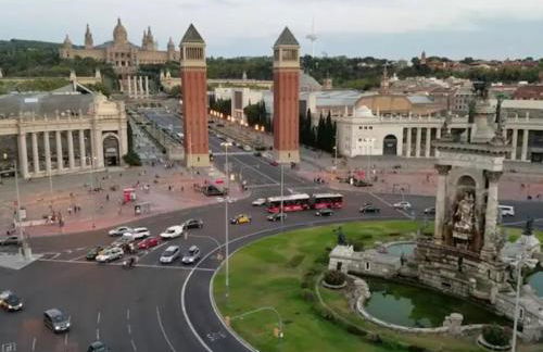 RamblasRentals Stylish Bright 3BR New Catalan Flat 10m Ramblas - Parking - Wifi - Photo 24