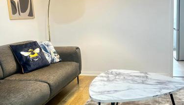 City Centre House - Pet Friendly - Free Parking - 2 Bedroom - Large Garden - Foto 4