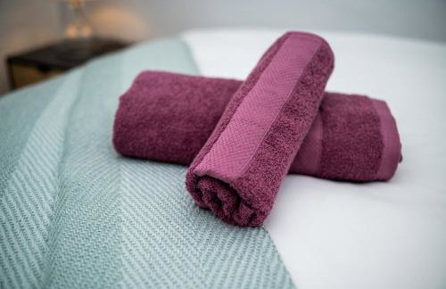 Modern 3 bedroom House - Parking - Sleeps 6 - Foto 13