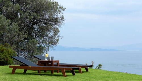 Lichnos Luxury Suites - Photo 3, Garden