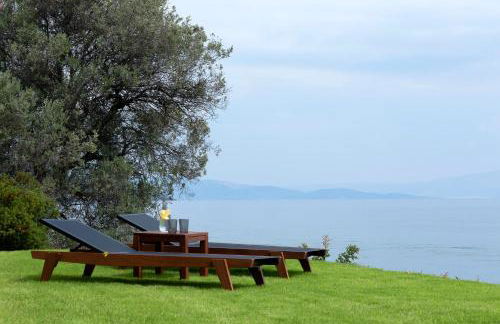 Lichnos Luxury Suites - Photo 3