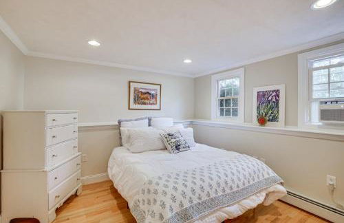 Coastal Retreat with Large Yard Less Than 1 Mi to Dtwn Saco! - Photo 17