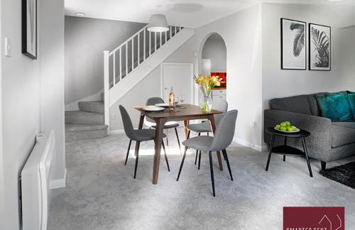 Wokingham - 2 Bed Stylish House, Central - Parking - Foto 3