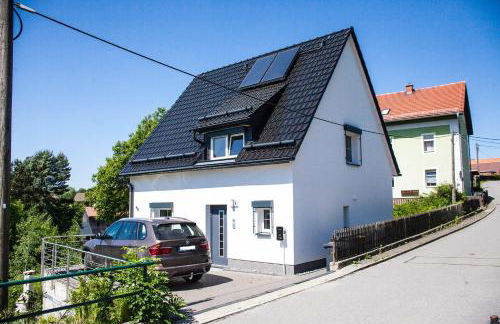 Traumferienhaus Bergblick Mittelndorf, bis zu 8 Personen, Sauna, Grill - Photo 18