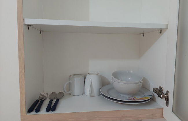 Cozy And Minimalist Studio (No Kitchen) At Aeropolis Apartment - Foto 10