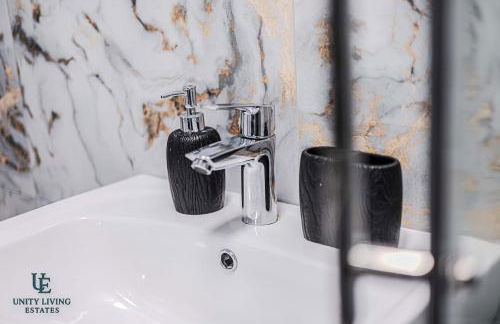 The Modern Suite 1BR Apartment Near Etihad Stadium & Coop Live - Foto 17