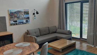 Domek przy drodze - Foto 2