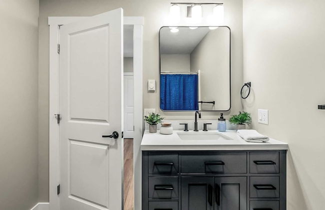 Lakeside Serenity by Avantstay Lakefront, Newly Built, Deck w/ Views! - Foto 48