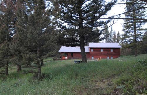 Secluded Lodge Rental for Large Groups in Lewis and Clark National Forest, Montana - Foto 16