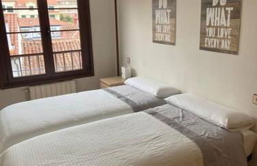 Piso 3 habitaciones, centro de Colombres hasta 8 personas - Foto 3