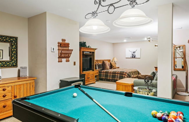 3 Bears at Topnotch Resort & Spa - Photo 5