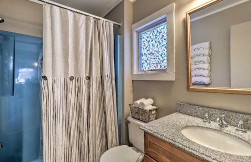 Fire Pit and Grill Lakefront Poconos Cottage! - Foto 19