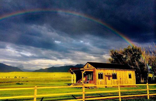 Romantic Cabin Getaway Along the Madison River in Ennis, Montana - Foto 9