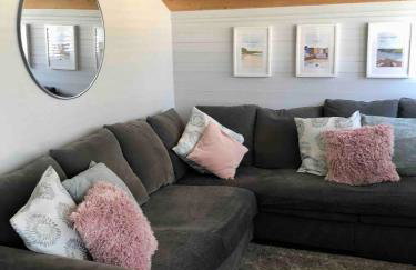 Lovely lodge in Pembrokeshire with Wi-Fi - Foto 7