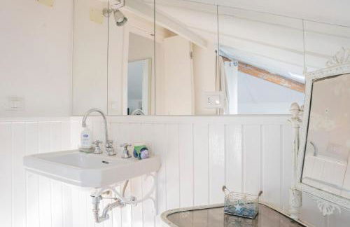 049 - Attico ELEGANTE, 10 minuti a piedi da MARE e SPIAGGIA - POSTO AUTO PRIVATO GRATIS - Foto 54