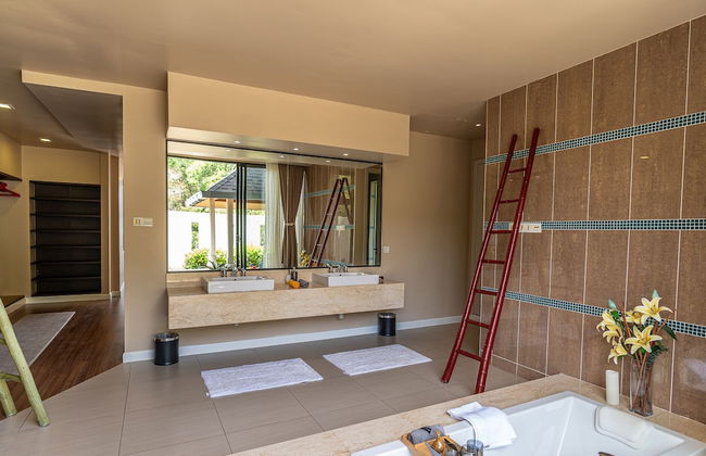 White Monkey Villa - Private Pool & Jacuzzi - Foto 57