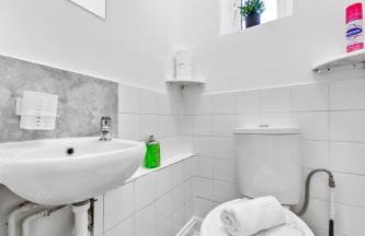 3 Beds Home walking distance from Shirley High Street - sleep 7 - Free Parking - Pool Table - 50" TV - Foto 16