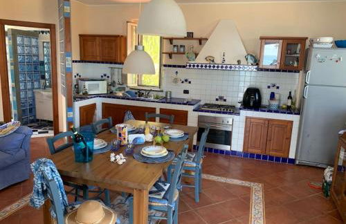 Villa Delfino Blu con accesso diretto al mare dalla scogliera e privacy impagabile. - Foto 8