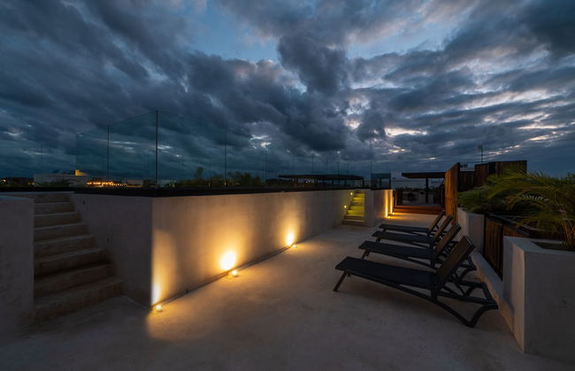 Two Bedroom Luxury Apartment by TuLuna - Photo 12