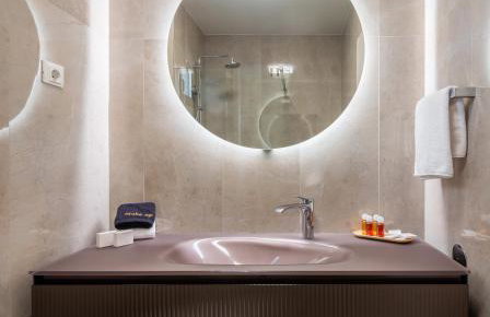 Paoma Lux Beach Suites - Photo 31