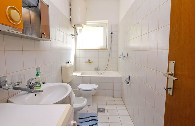 Apartment 761 - Photo 23