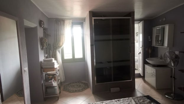 Cozy Mountain Apartment Retreat in Bajardo - Foto 4, Quarto