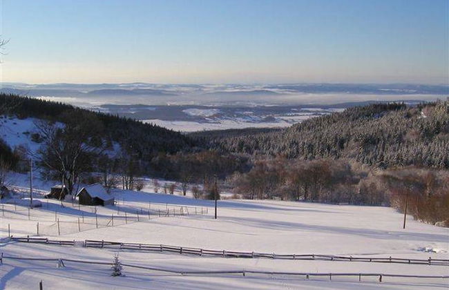 Marie Pavla With 7 Bedrooms and 4 Bathrooms - Photo 10