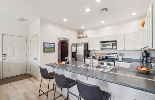 Panorama View - Mountain Views - Community Pool - Foto 10