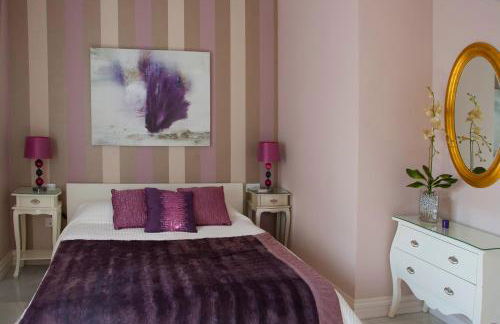 Villa de Lujo con Jardines y Piscina - Foto 18