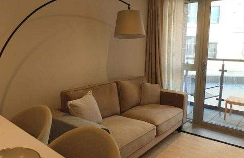 Entire Prestige Apartment in Poole Quay - Free Parking, Fast WiFi, Smart TV & Netflix - Foto 25