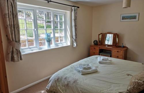 Sea views, private garden, comfortable family and dog friendly home - Foto 9