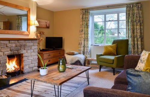 Barters Cottage - Photo 1