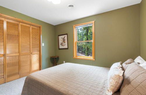 Secluded-Pvt Hot Tub-Free Daily Tickets-Walk to Table Rock Lake - Foto 36