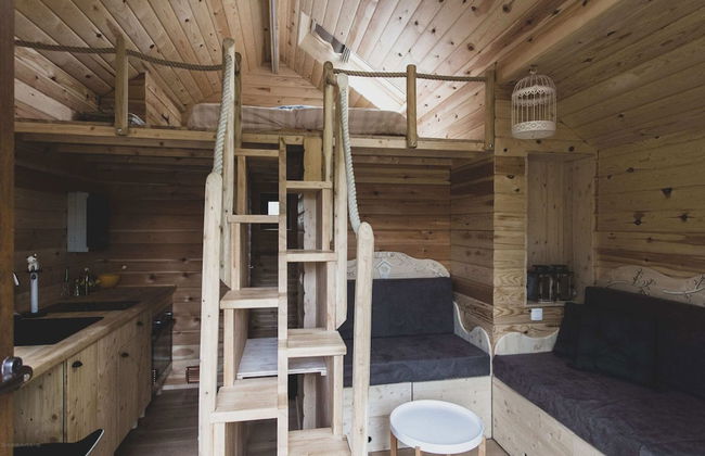 Romantic Woodland Chalet - Photo 5