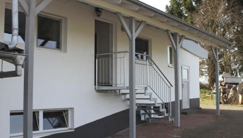 Ruhige Ferienwohnungen mit Teichblick - Photo 1