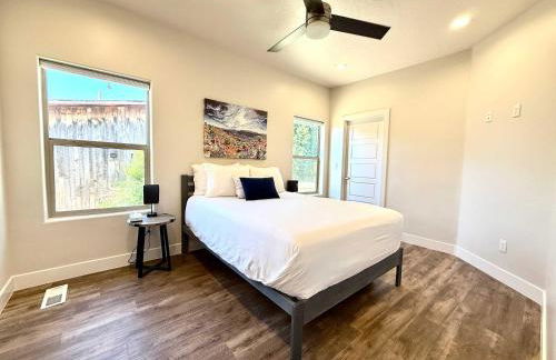 Timber & Tin H 2Bed 2Bath w Pool & Rooftop Deck - Foto 36