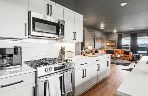 Sunset-Expansive Patio & Hot Tub-Mins to Broadway - Foto 10