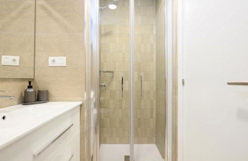 Brand New 2BR with Auto Check-In - Foto 17