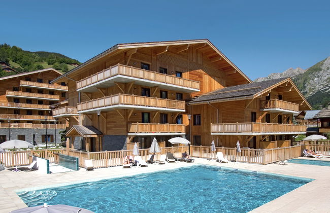 1 bedroom Apartment in La Clusaz with swimming pool and terrace - Photo 1