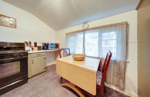 Central Meadville Apartment - Walk to Downtown! - Foto 10