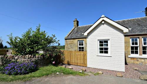 Fordel Cottage - Photo 2