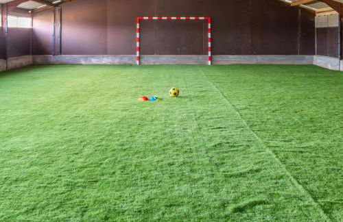 Gîte groupe 21 pers - Idéal Famille Amis Pro - Atelier ludique - Espace réceptiion séminaire - 30 mn PuyduFou - Foto 7