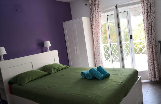 Villa con gran piscina en zona residencial - Photo 4