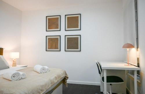 Apartment with Balcony on Calle Santa Engracia Temporal SEN1692 - Foto 16