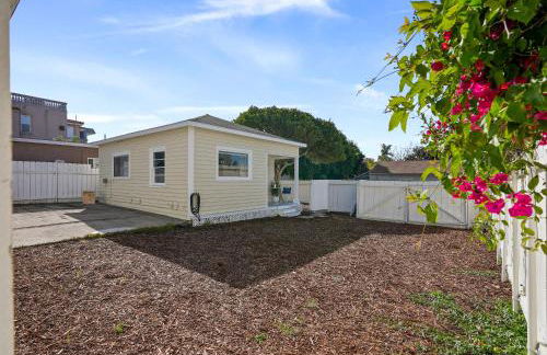 Draper Bungalow By CoastVH - Charming 1940 - Photo 25