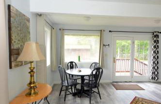 Black Bear Cabin - Fire Pit, Grill, View, Pet Friendly, Fireplace, King Bed, Wifi, Game Room - Foto 8