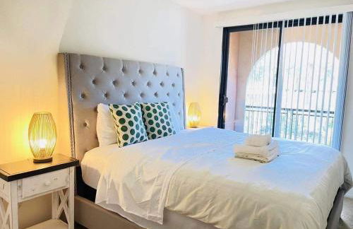 Luxury Irvine 2Bedrooms 2Bathrooms kitchen Pool apartment - Foto 10