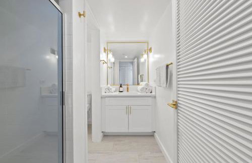 Honu Hale Penthouse 2 BDR Ocean View Waikiki - Photo 38